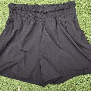 Daisy Fuentes Black High Waist Women's Shorts